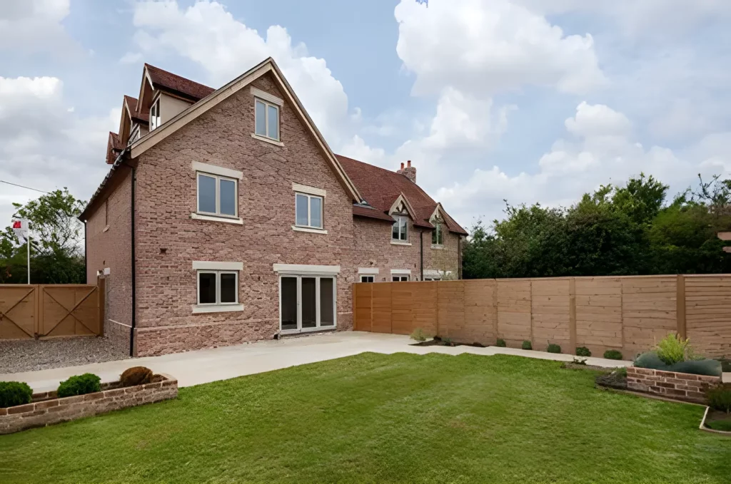 fence painting treatment london